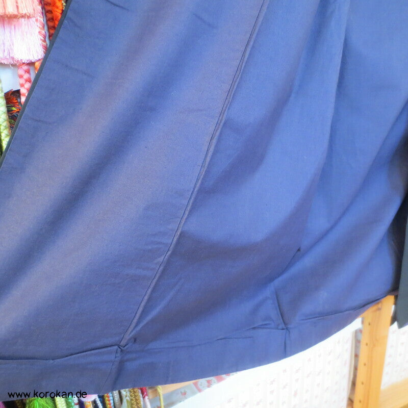 Montsuki, schwarzer Habutai, blaues Baumwollfutter