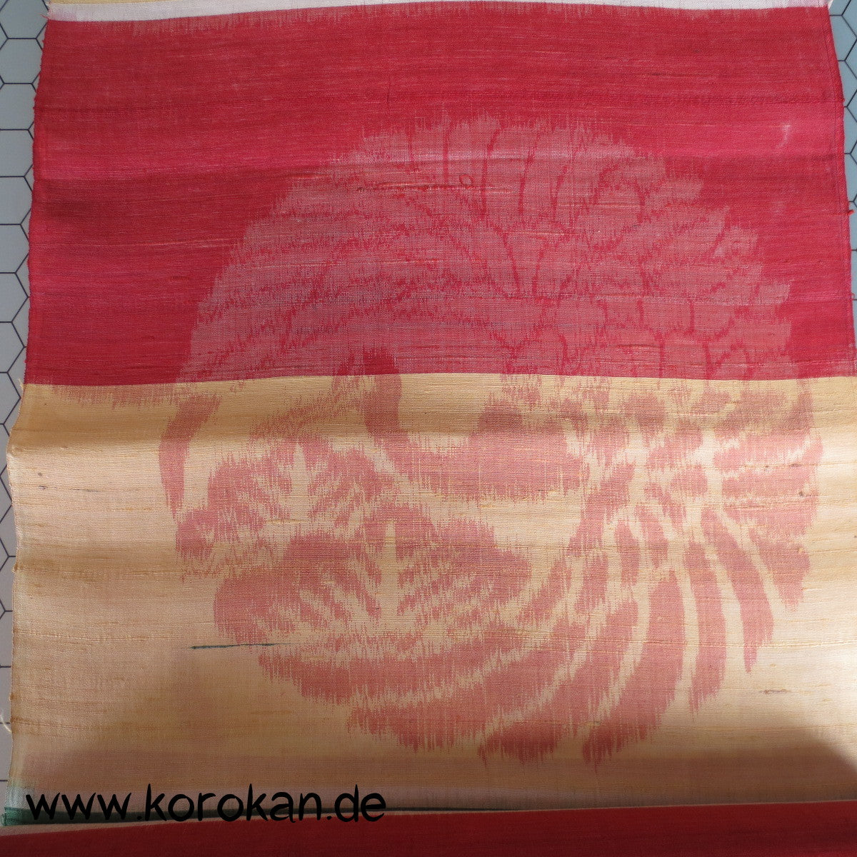 Kranichkreise auf Streifen Meisen Kimono Seide