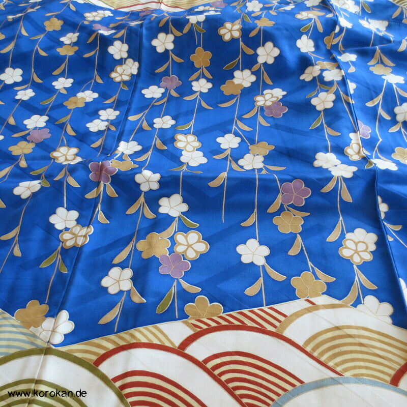 Brücken über Wellen mit Gold und hängenden Blüten Furisode Seidendamast Kimono