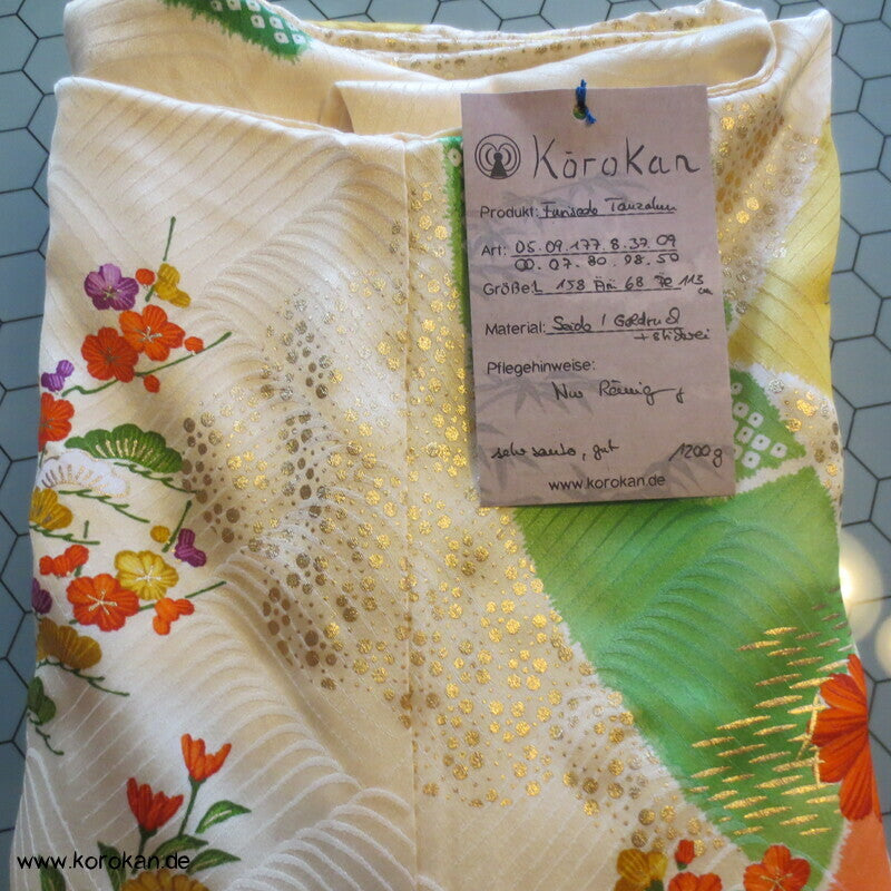 Mitzukoshi Furisode Kimono bunte Tanzaku Streifen mit Wisteria, Golddruck und Stickerei