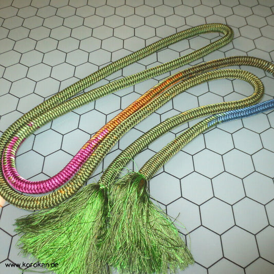 bunter Verlauf in Blattgrün Kordel Obijime, Seide