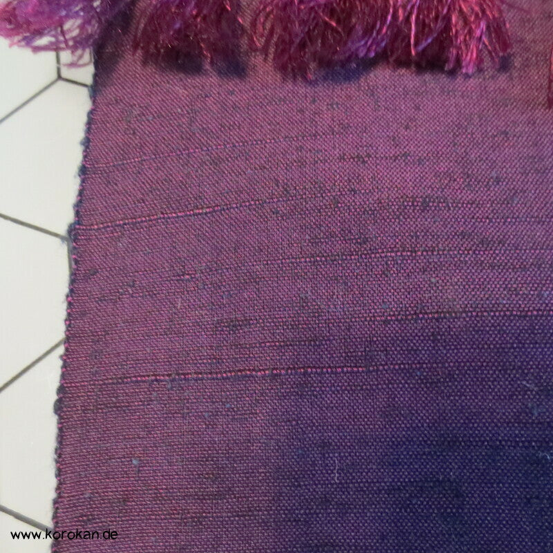 Tanmono Stoffrolle aubergine Tsumugi Kimono Seide