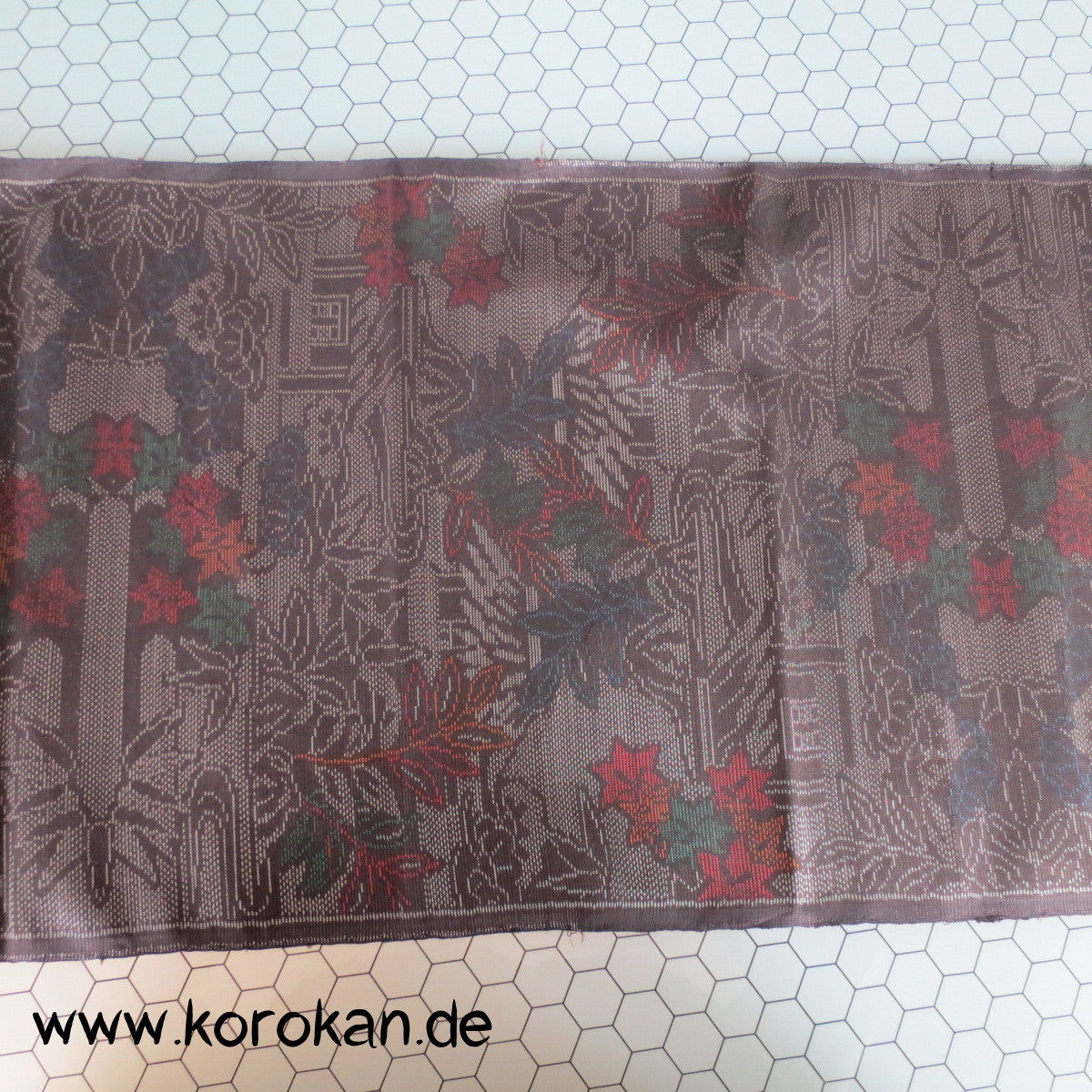 Shochikubai Kasuri Kimono Seide