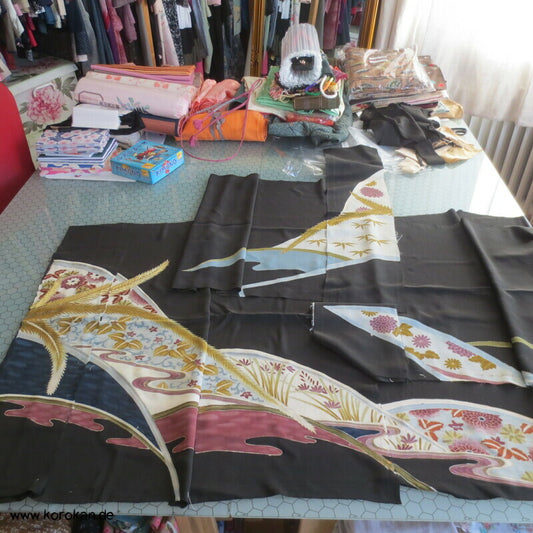 Araihari Tomesode Kimono Stoffreste - nur als Bastelmaterial
