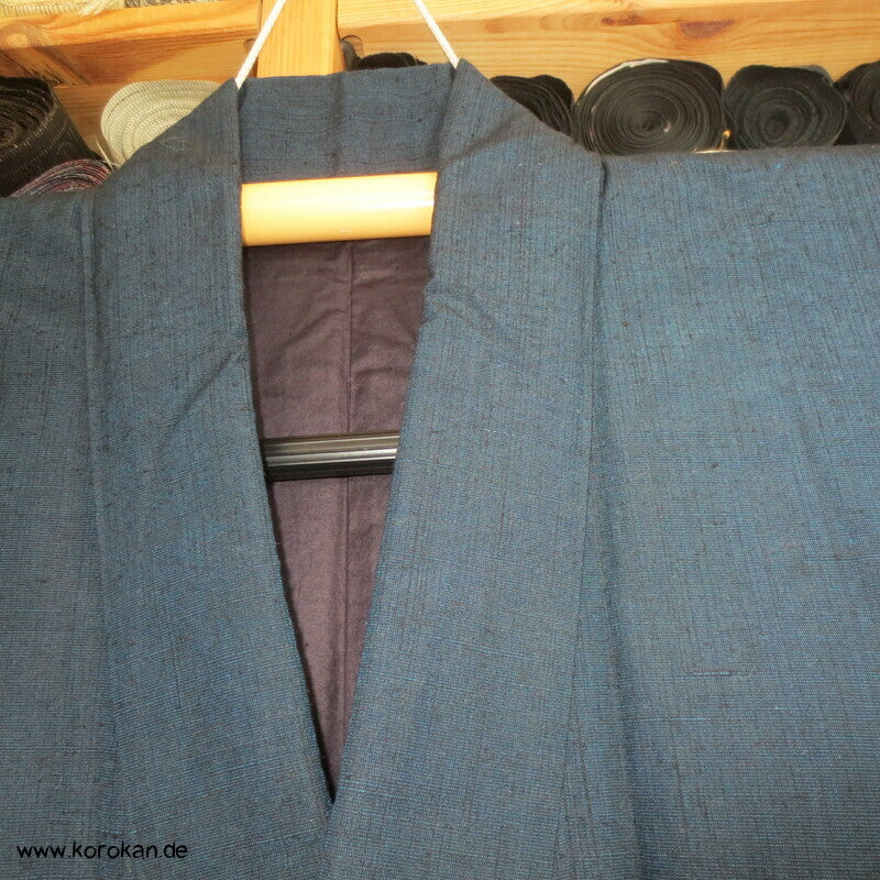 grob gewebtes Ensemble aus Kimono und Haori, blau meliert