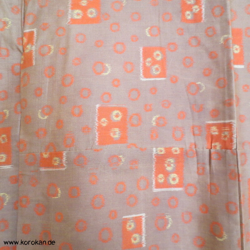 abstraktes Muster auf hellbraun Meisen Seiden Kimono