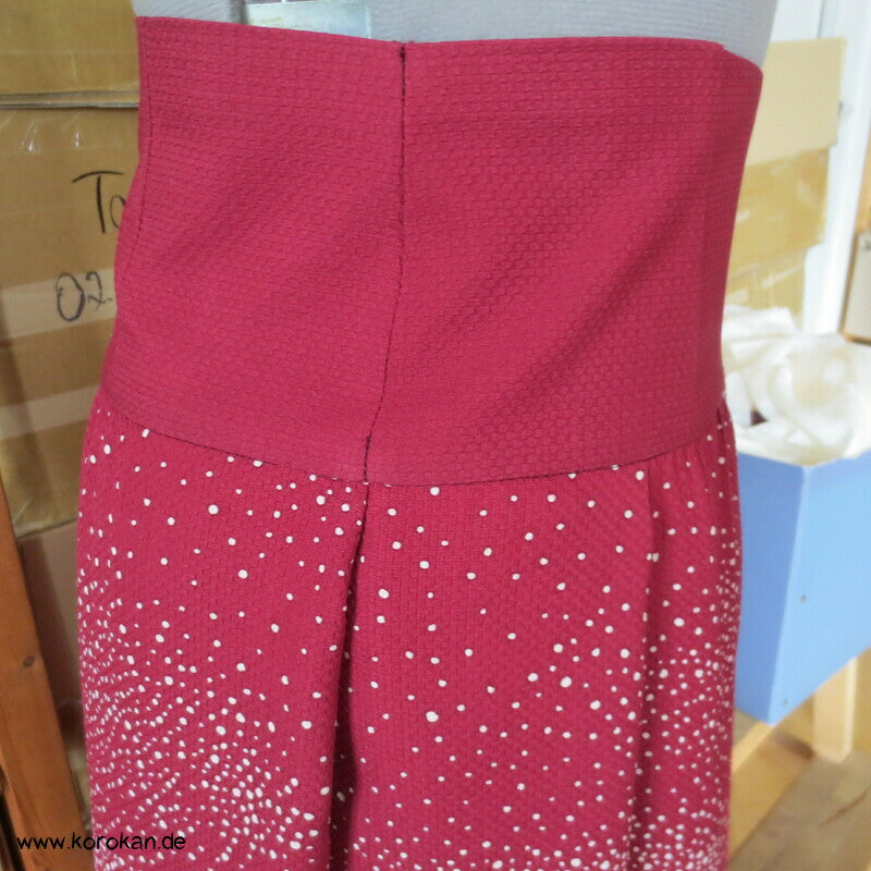 Schneegestöber Upcycling Sattelrock aus Haori Kimono, Bindebänder, Gr. M