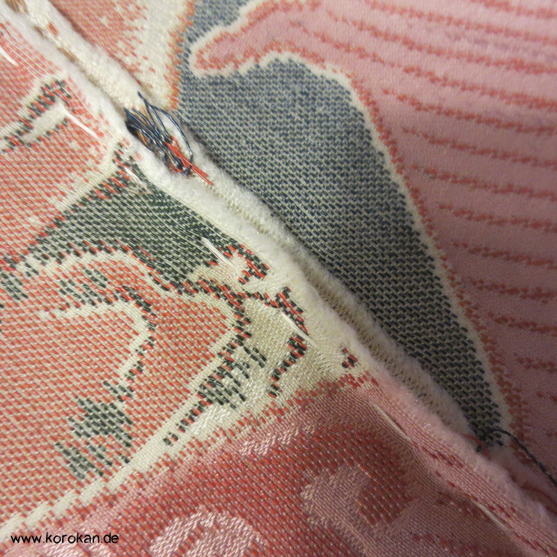 Wellen und Shikishi Omeshi Seiden Jacquard Araihari Kimono