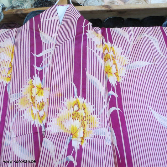 Satin Kasuri Streifen, Nadeshiko Komon Kimono