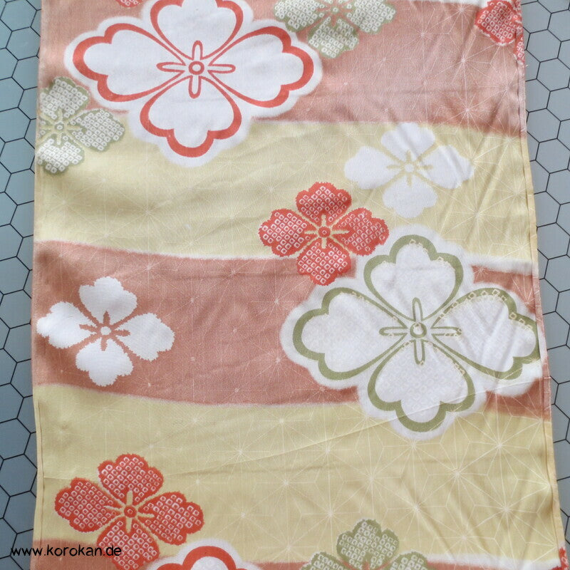 japanischer stilisierte Blüten Viscose Juban Kimono Stoff