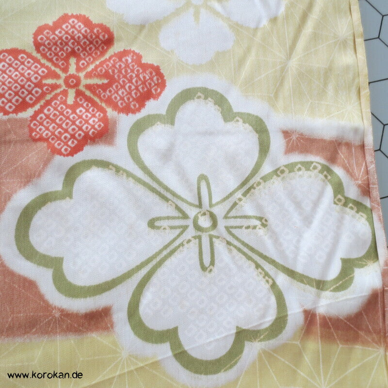 japanischer stilisierte Blüten Viscose Juban Kimono Stoff