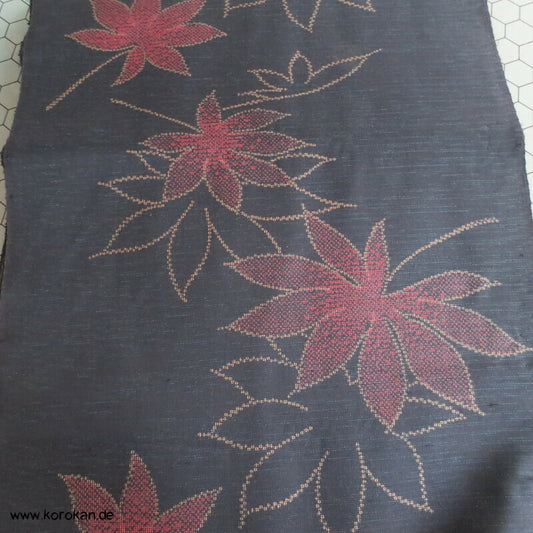 Stoffballen Tsumugi Seide, Ahornblätter Kasuri