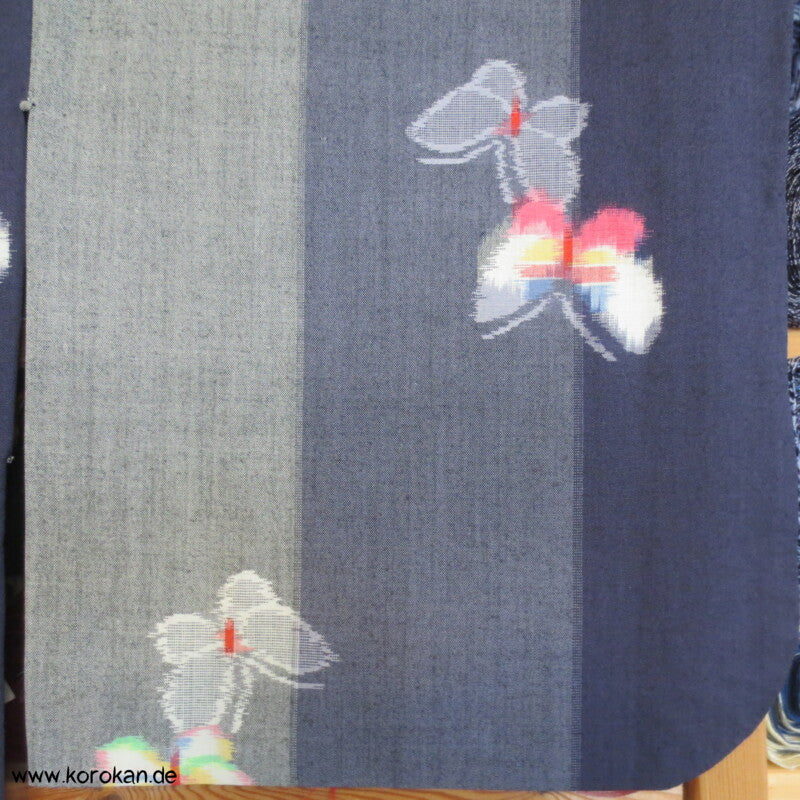 Kasuri Schmetterlinge auf blaugrauen Streifen Woll Hitoe Kimono