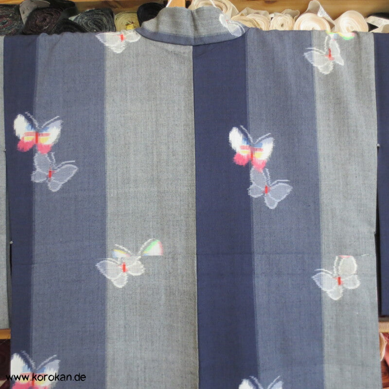 Kasuri Schmetterlinge auf blaugrauen Streifen Woll Hitoe Kimono