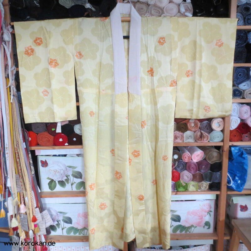 Seiden Ume Blüten Damast mit Shibori Juban Kimono