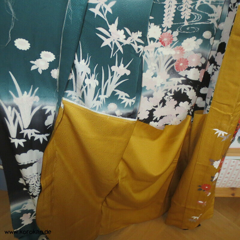 Mandarinenten und Blüten Furisode, Seiden Karieba