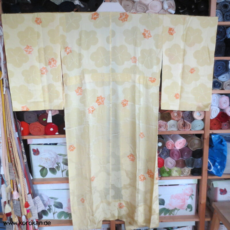Seiden Ume Blüten Damast mit Shibori Juban Kimono