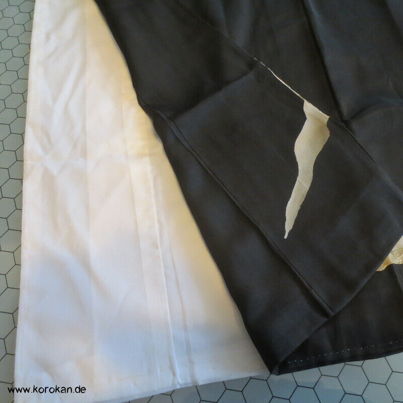 japanischer Tomesode Seidencrepe Kimono mit schmalen Flusslauf