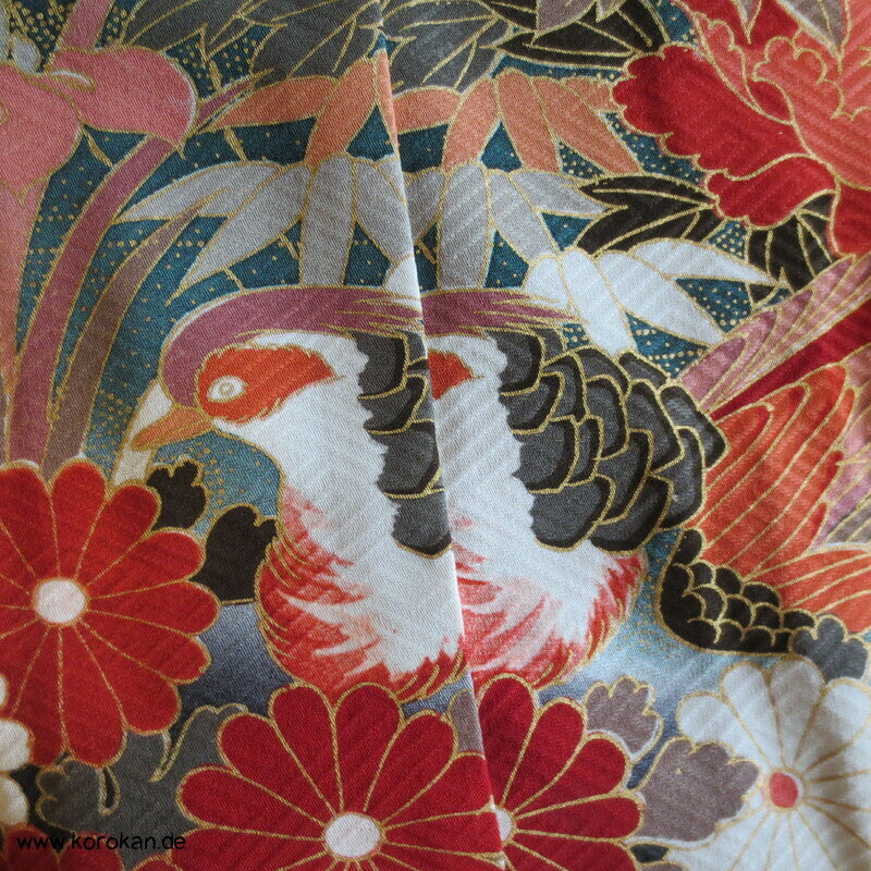 Mandarinenten und Blüten Furisode, Seiden Karieba