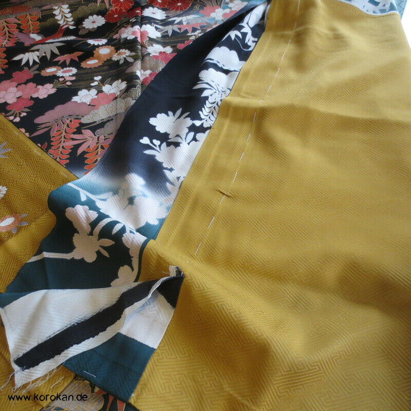 Mandarinenten und Blüten Furisode, Seiden Karieba