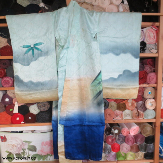 Furisode - Taufkimono für Jungen, gestickter Tiger auf Diamantrauten Seidendamast