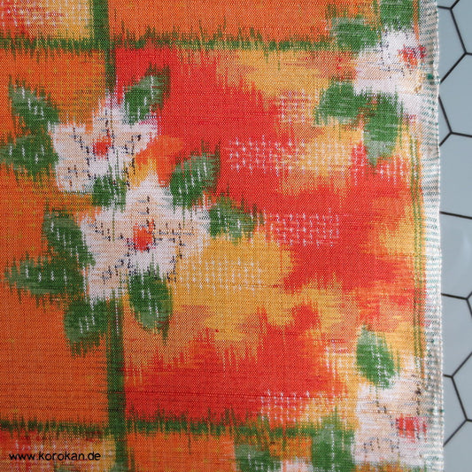 Japan Blumenkaro Kasuri Tsumugi Kimono Seide Stoffrolle