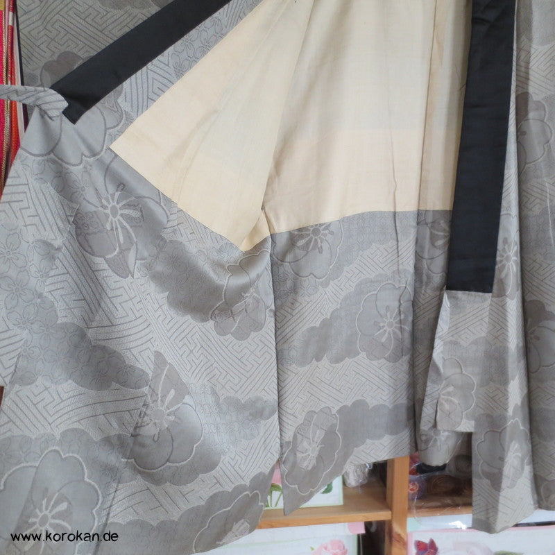 grauer Ume Jacquard/ Satin Kragen, sehr große Dochugi Jacke