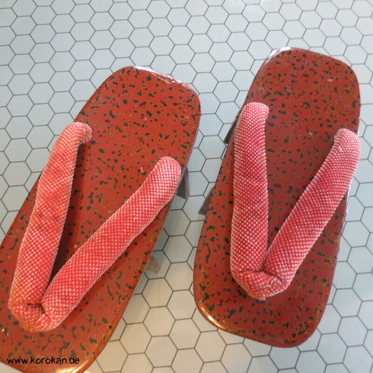 hohe Stelzen Geta für Frauen oder junge Mädchen, antik