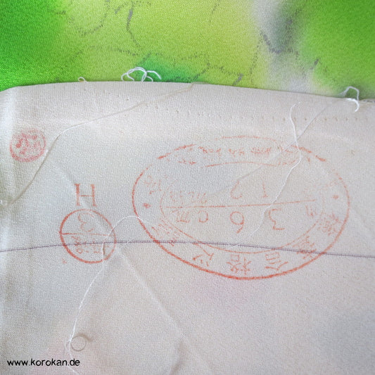 handgemalte Blüten Kimono Seide