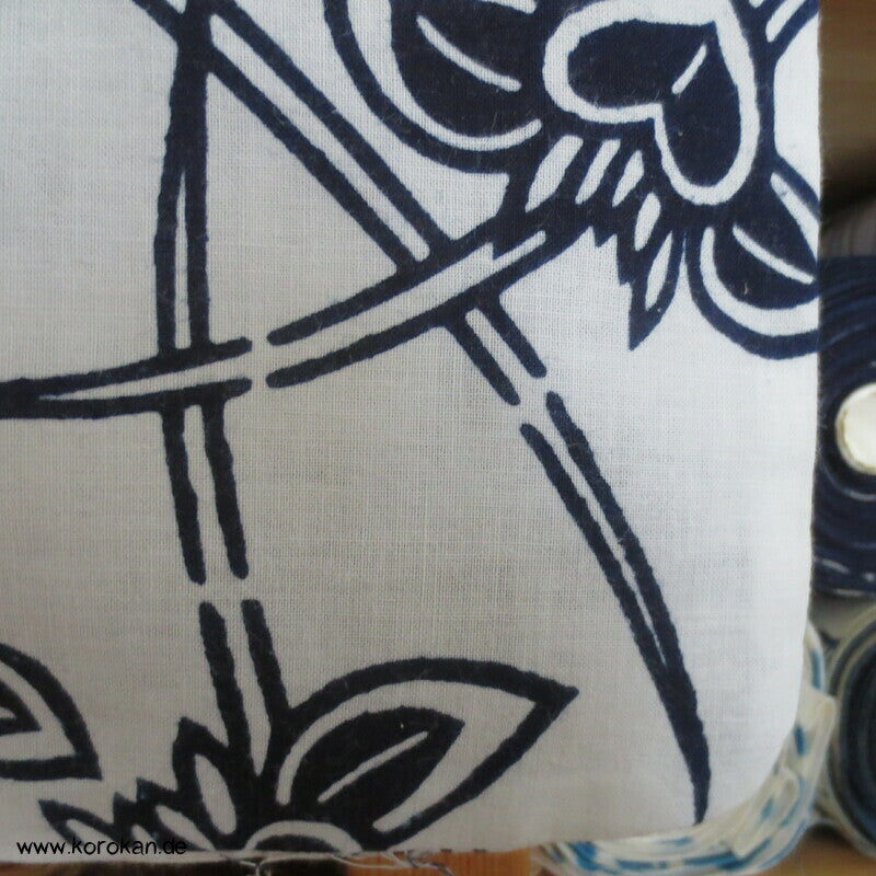 Yukata / Nemaki Kimono reine Baumwolle, mit Paulownia Baumblüten