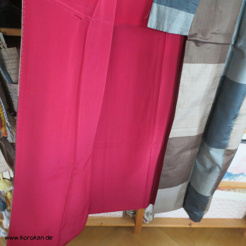 Ichimatsu Karo Kasuri Tsumugi Seiden Kimono, Japan