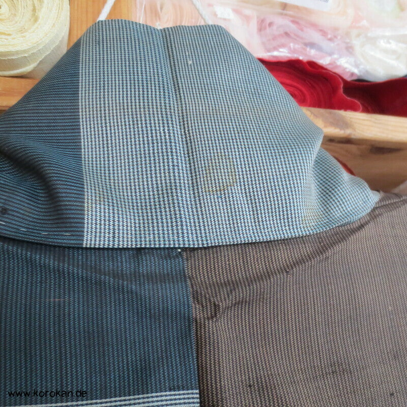 Ichimatsu Karo Kasuri Tsumugi Seiden Kimono, Japan