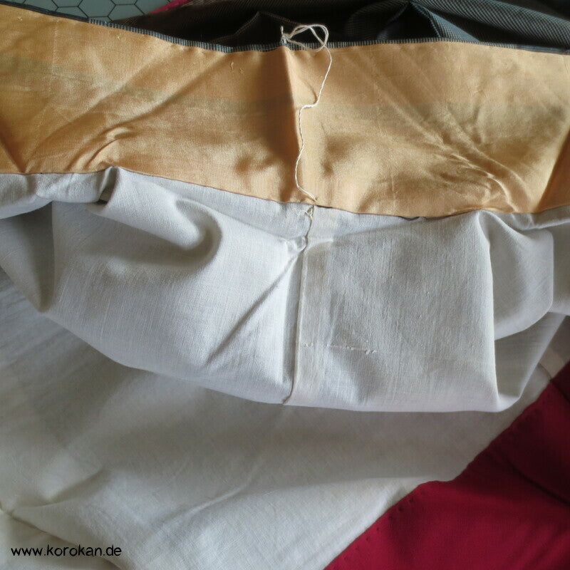 Ichimatsu Karo Kasuri Tsumugi Seiden Kimono, Japan
