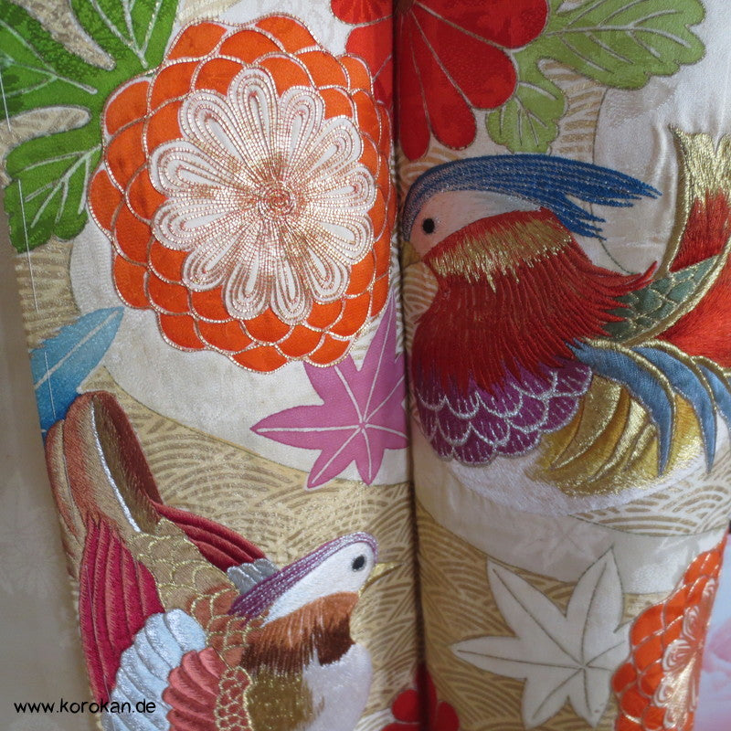 Mandarinenten, teilweise bestickter Seidendamast Homongi Kimono