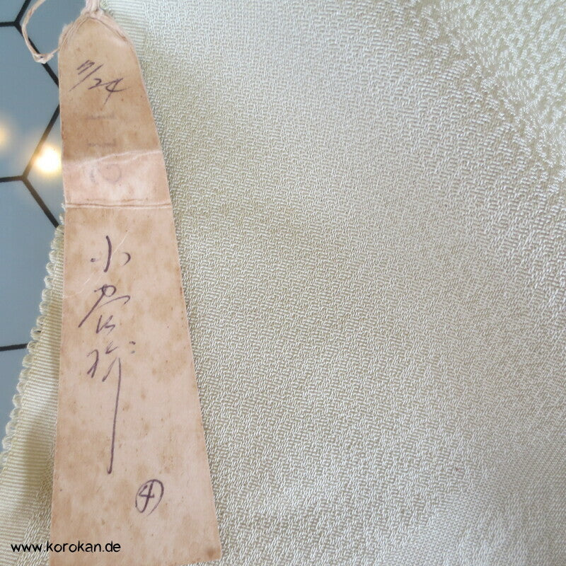 Kiribame Steinplattenmuster Rinzu Damast Kimono Seide