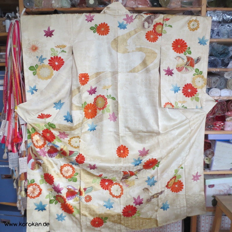 Mandarinenten, teilweise bestickter Seidendamast Homongi Kimono