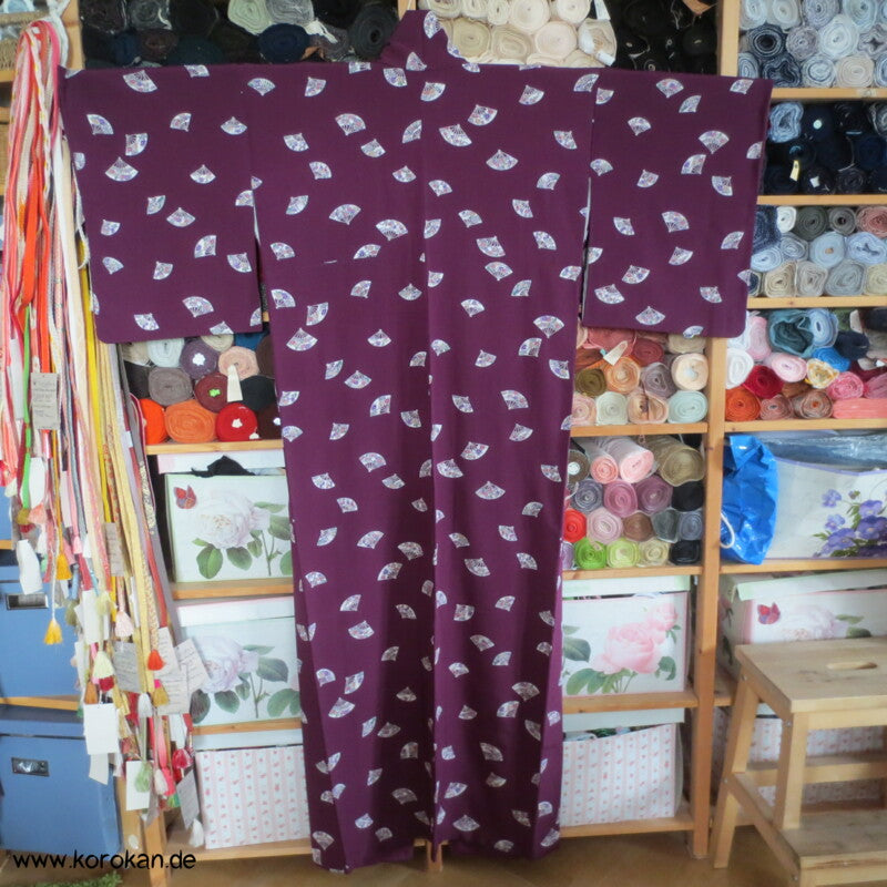 Fächer auf pflaume Komon Seidencrepe Kimono