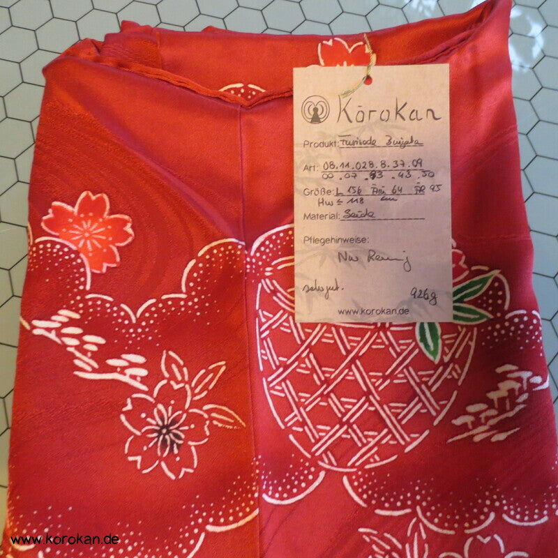 Furisode Seidendamast Kimono mit Bingata Motiven
