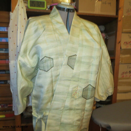 Dochugi Kimono Jacke, dicke Tsumugi Seide mit Kikko Motiven