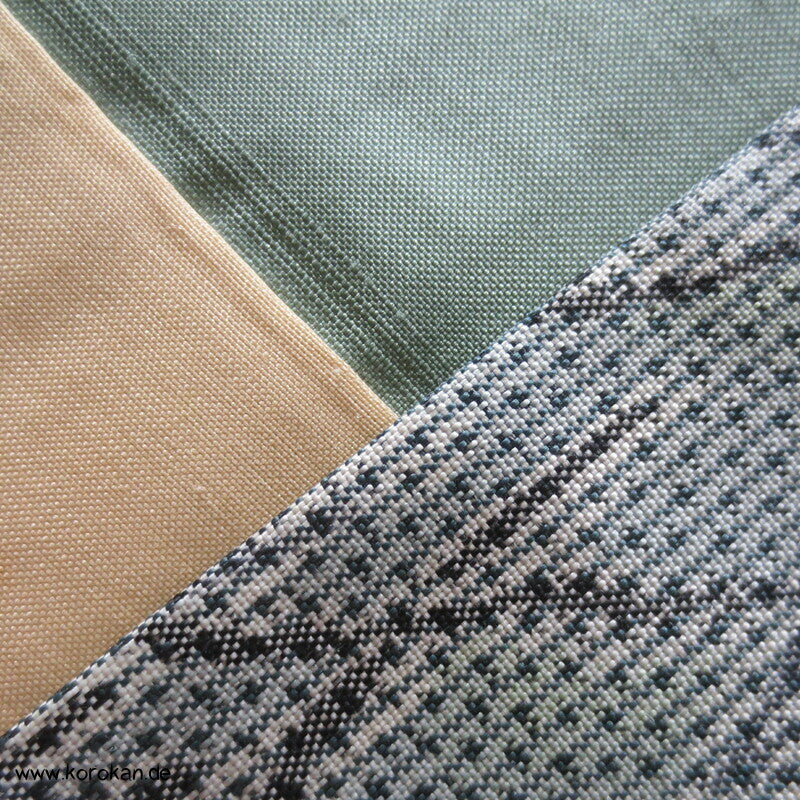Tsumugi Seide Kasuri Schmetterlinge in blaugraugrün