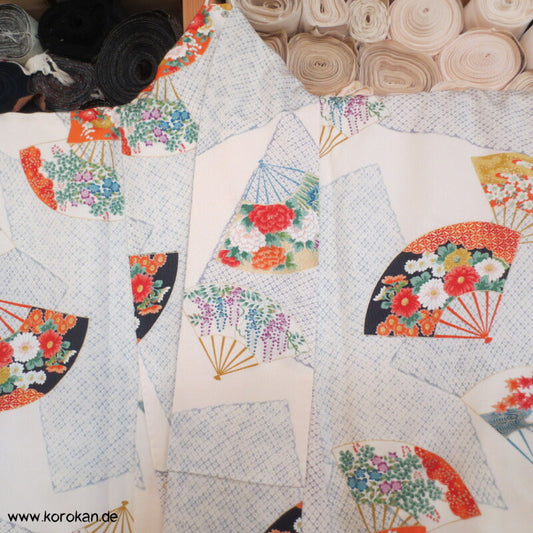 Fächer mit Gold Komon Seidencrepesatin Kimono