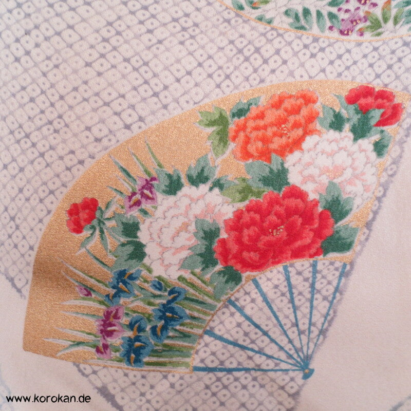 Fächer mit Gold Komon Seidencrepesatin Kimono