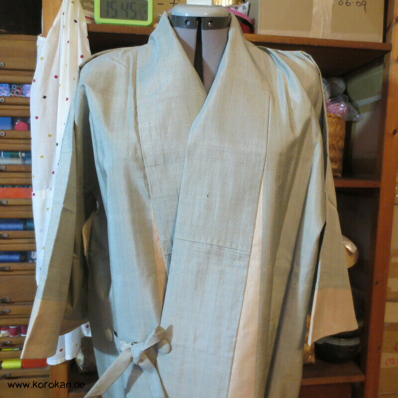 Dochugi Kimono Jacke Tsumugi Seide breite Streifen hellblau natur