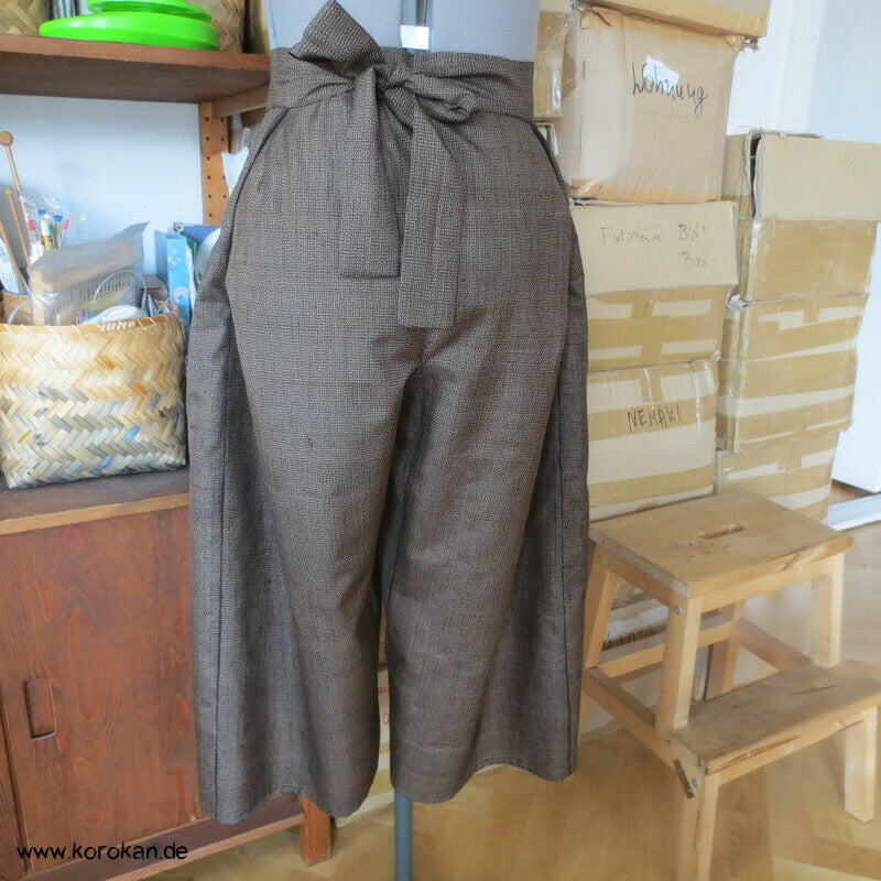 Hakama artige Hose, Kasuri Tsumugi Seide
