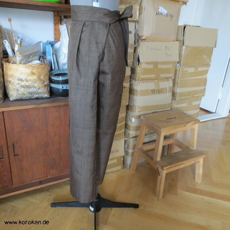 Hakama artige Hose, Kasuri Tsumugi Seide