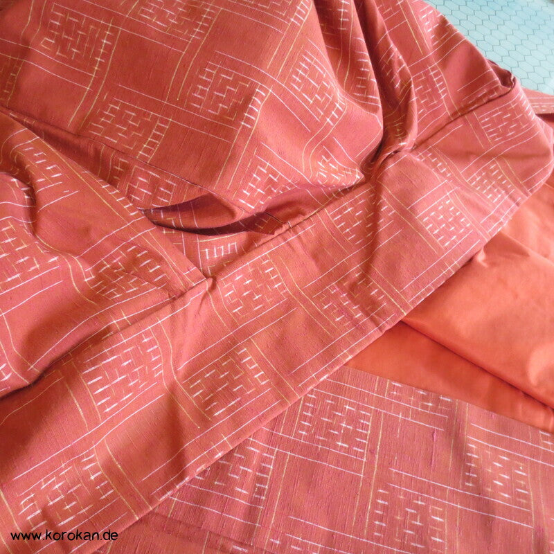 variables Karo Kasuri auf persimmon Tsumugi Kimono