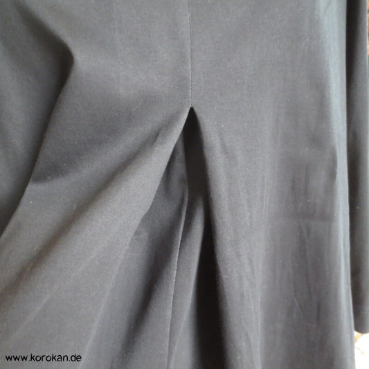 schwarzes Baumwoll Langarm T Shirt Kellerfalten A Linie