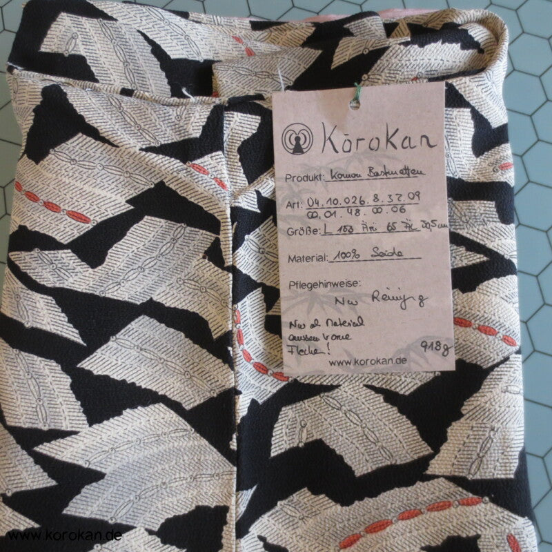 Bambusmatten auf schwarzem Seidencrepe Komon Kimono