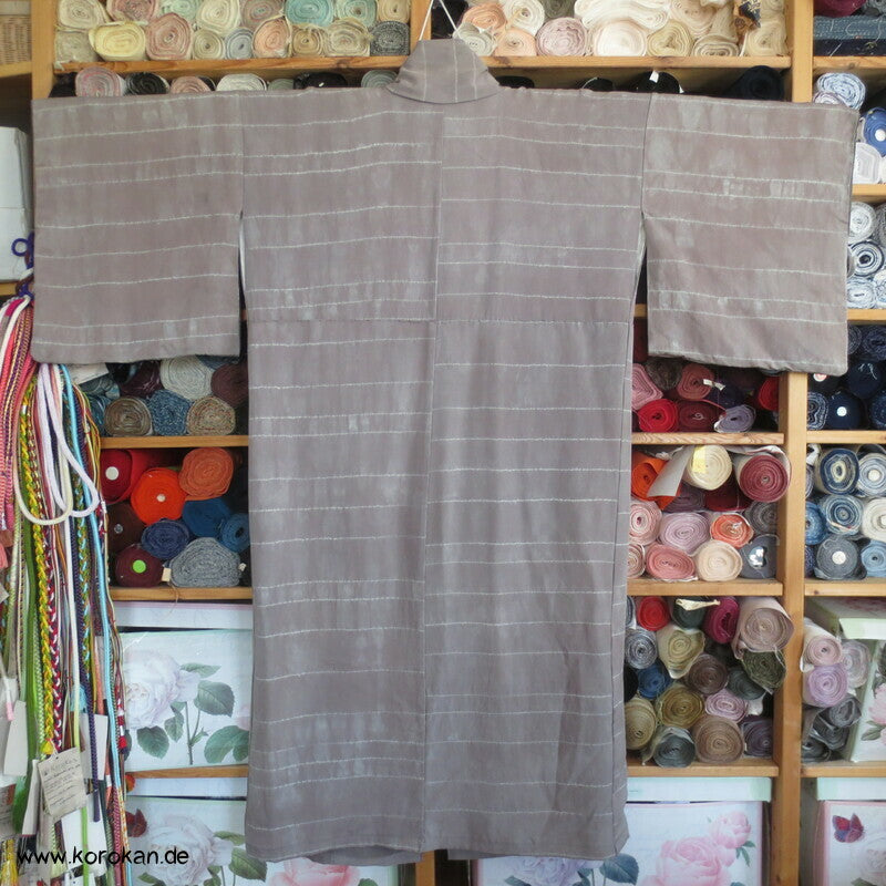 brutalisierter gekürzter Komon Kimono / Mantel / Jacke Streifen Shibori