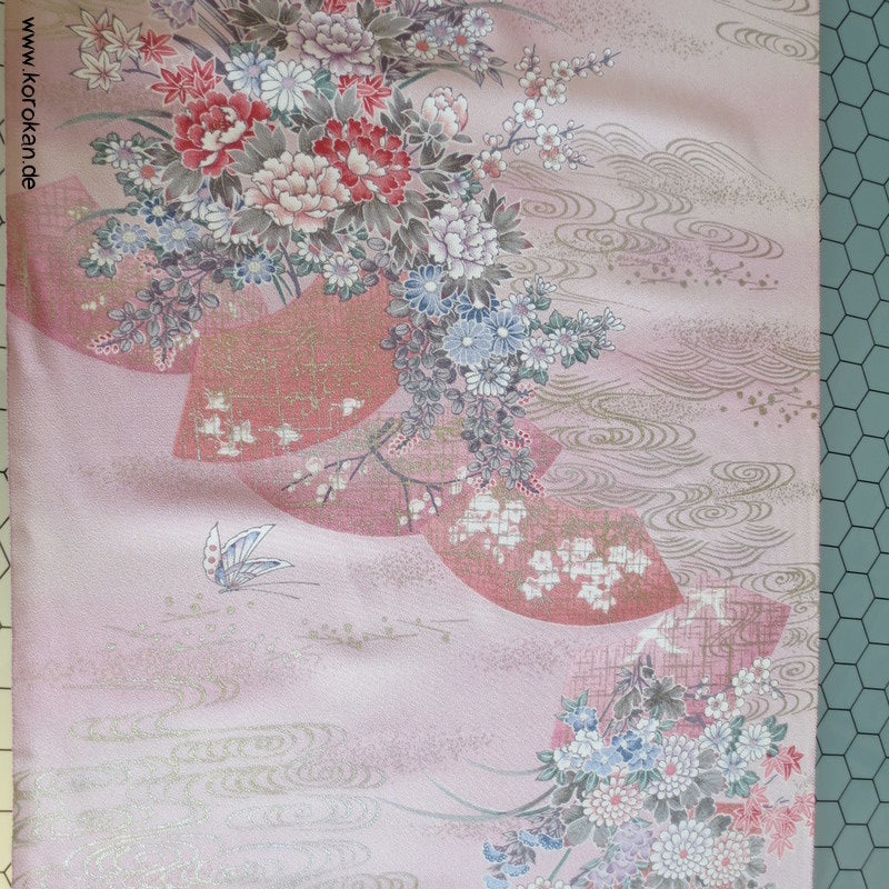 gold und silberne Überfangdruck Blumen und Fächer Kimono Seidencrepe